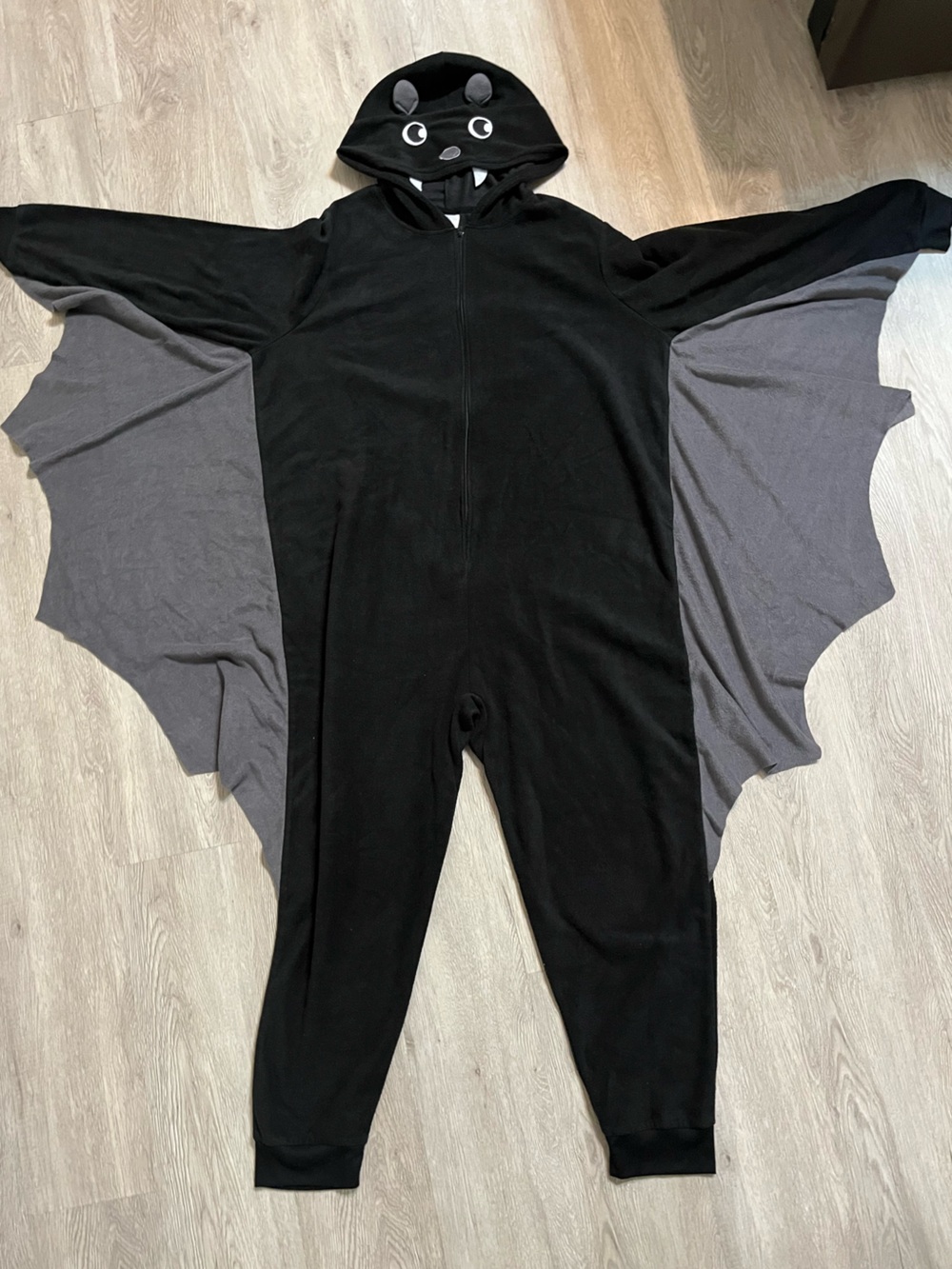 Unisex Cozy Black Bat Hooded Halloween Costume One-Piece Pajamas